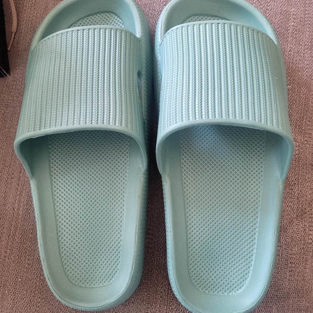 ChuulGorl Slippers for Women and Men Shower Bathroom Sandals Open Toe Soft Thick